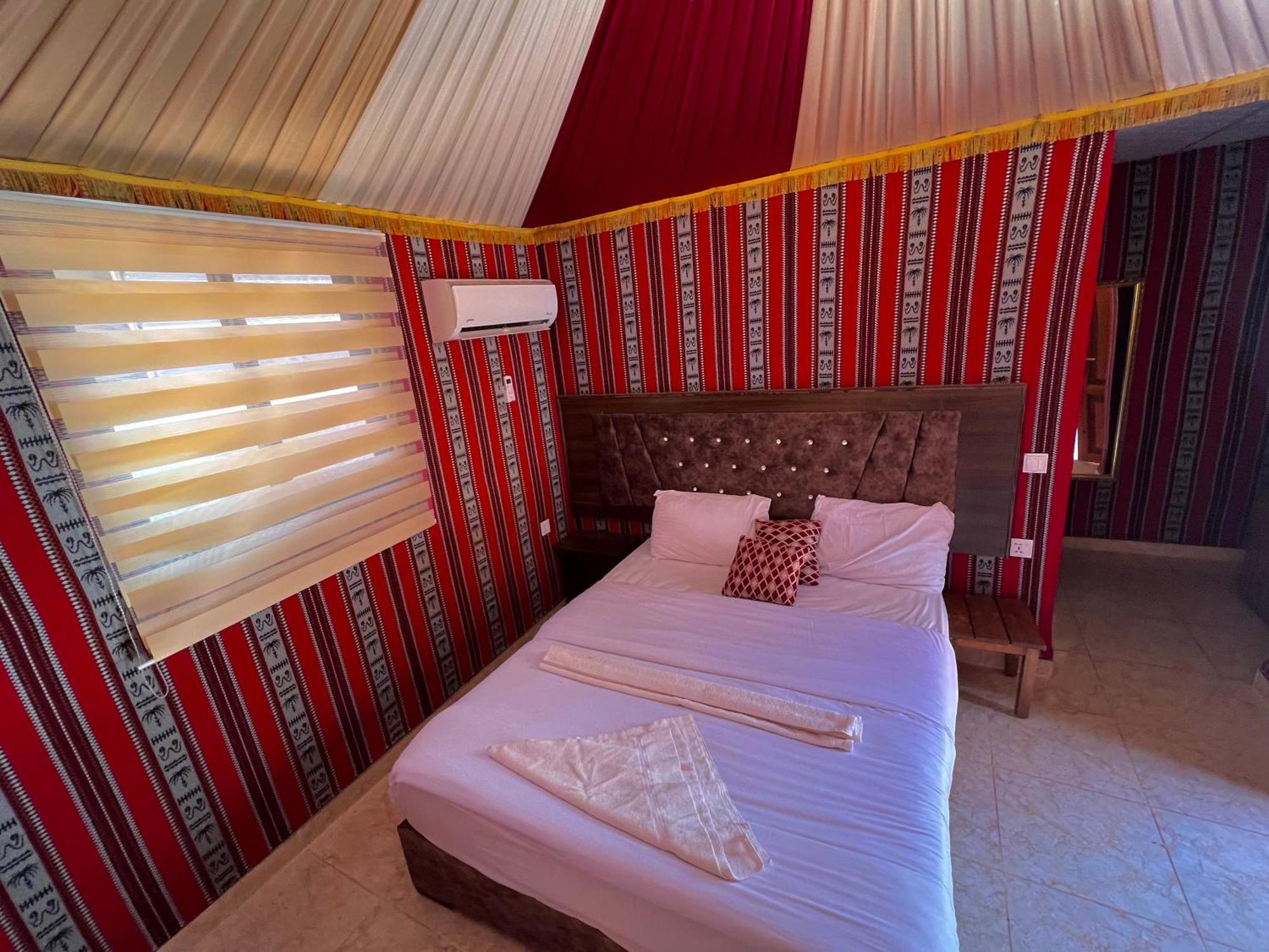 Angelina Wadi Rum Camp Luaran gambar