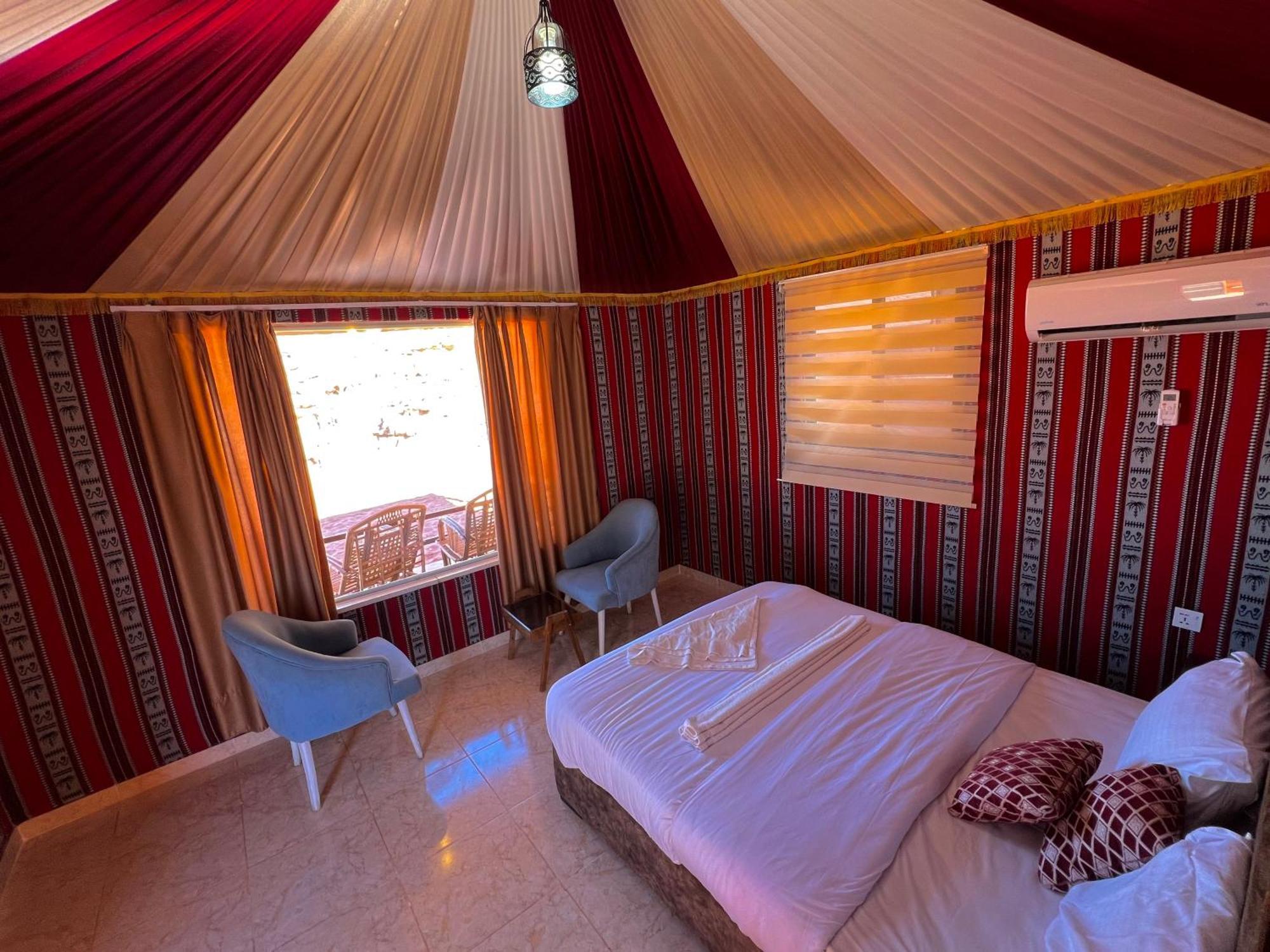 Angelina Wadi Rum Camp Luaran gambar