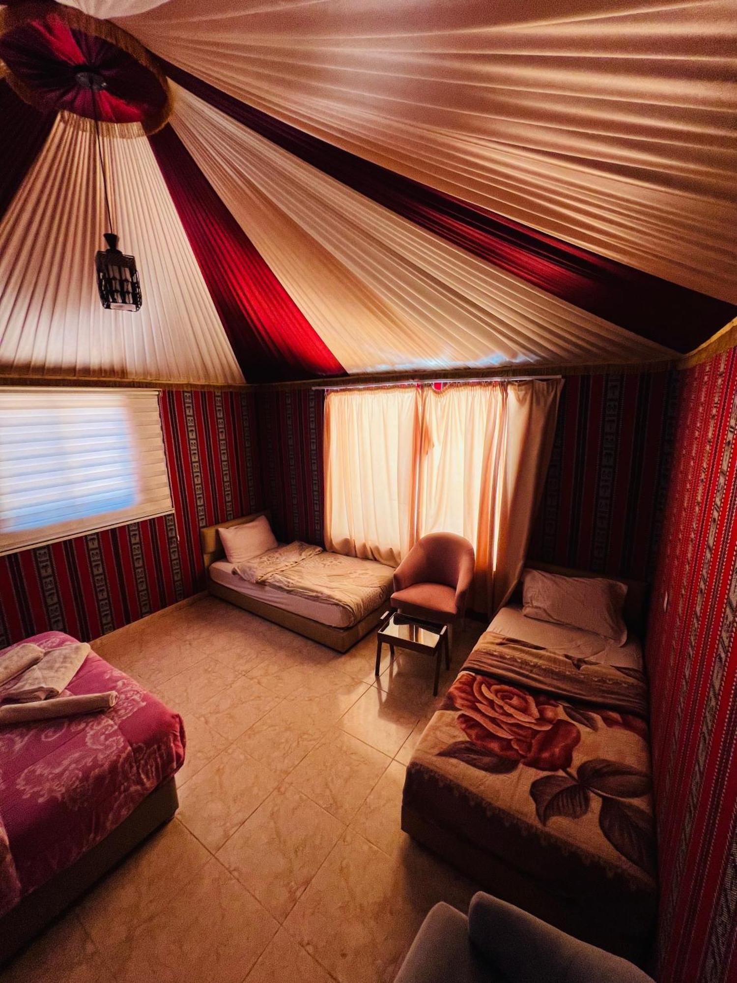 Angelina Wadi Rum Camp Luaran gambar