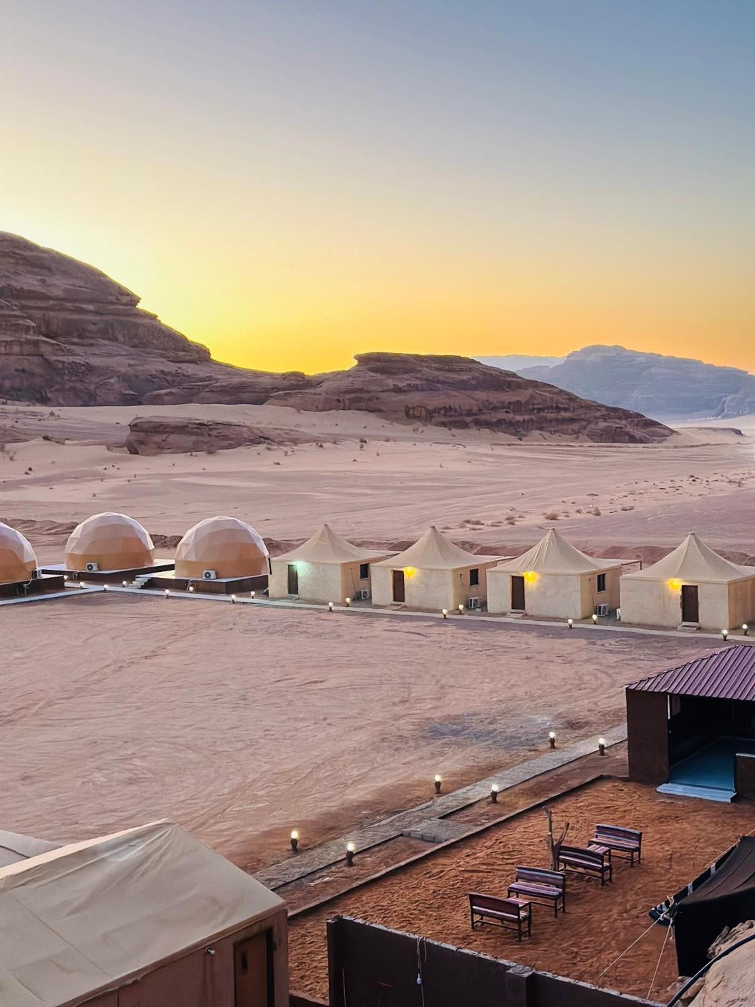 Angelina Wadi Rum Camp Luaran gambar
